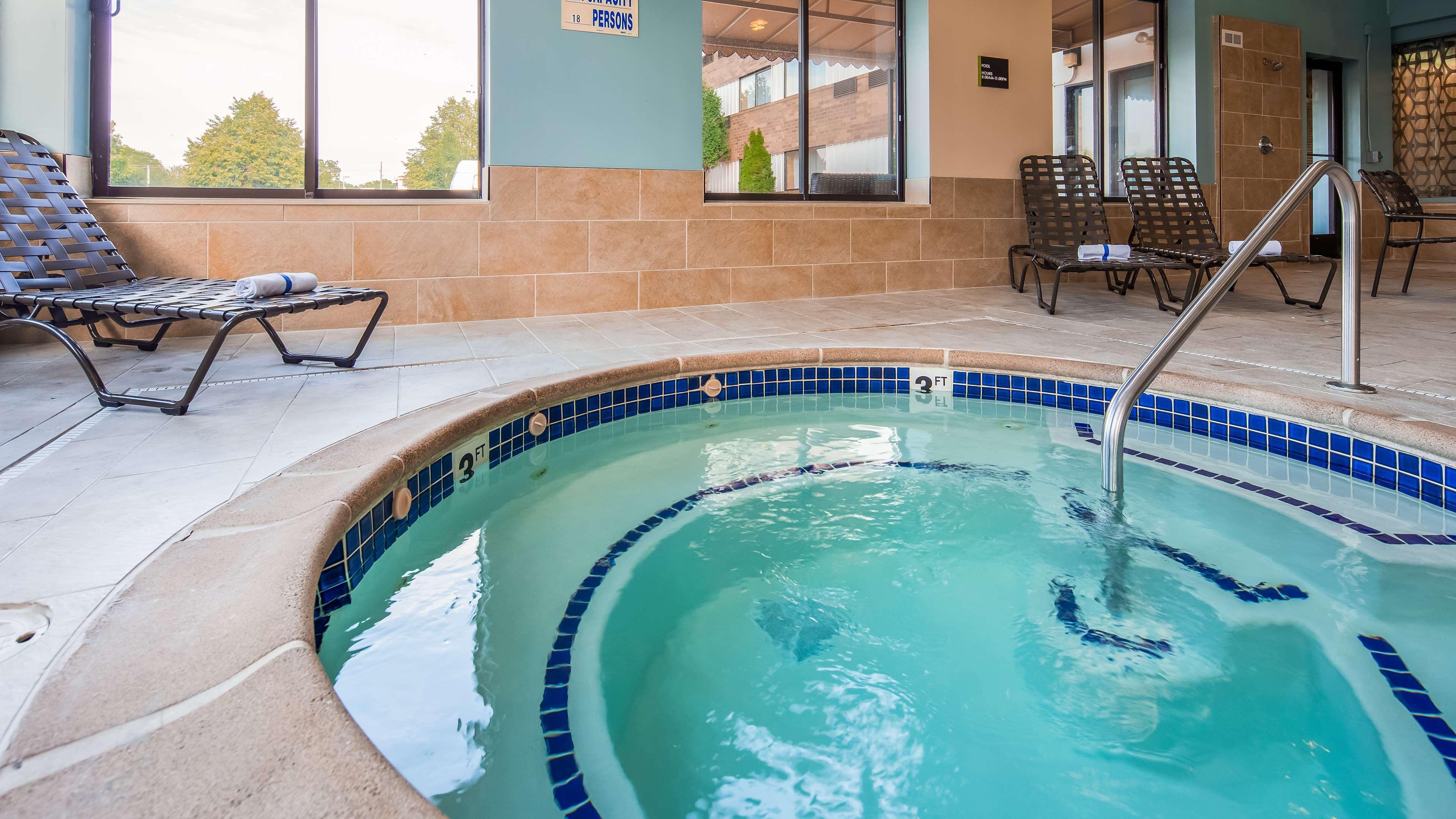 Best Western Warren Hotel Exterior photo