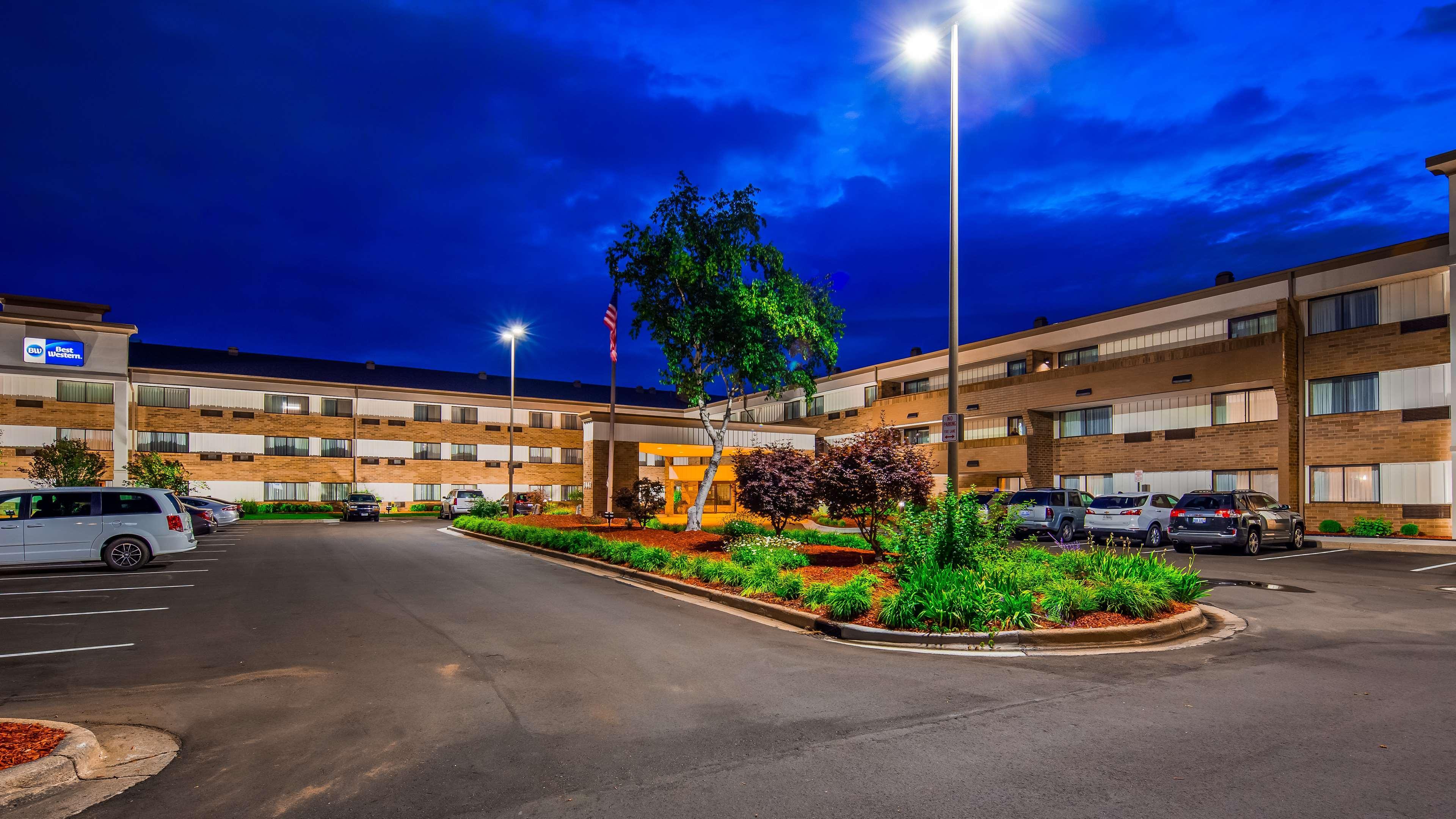 Best Western Warren Hotel Exterior photo