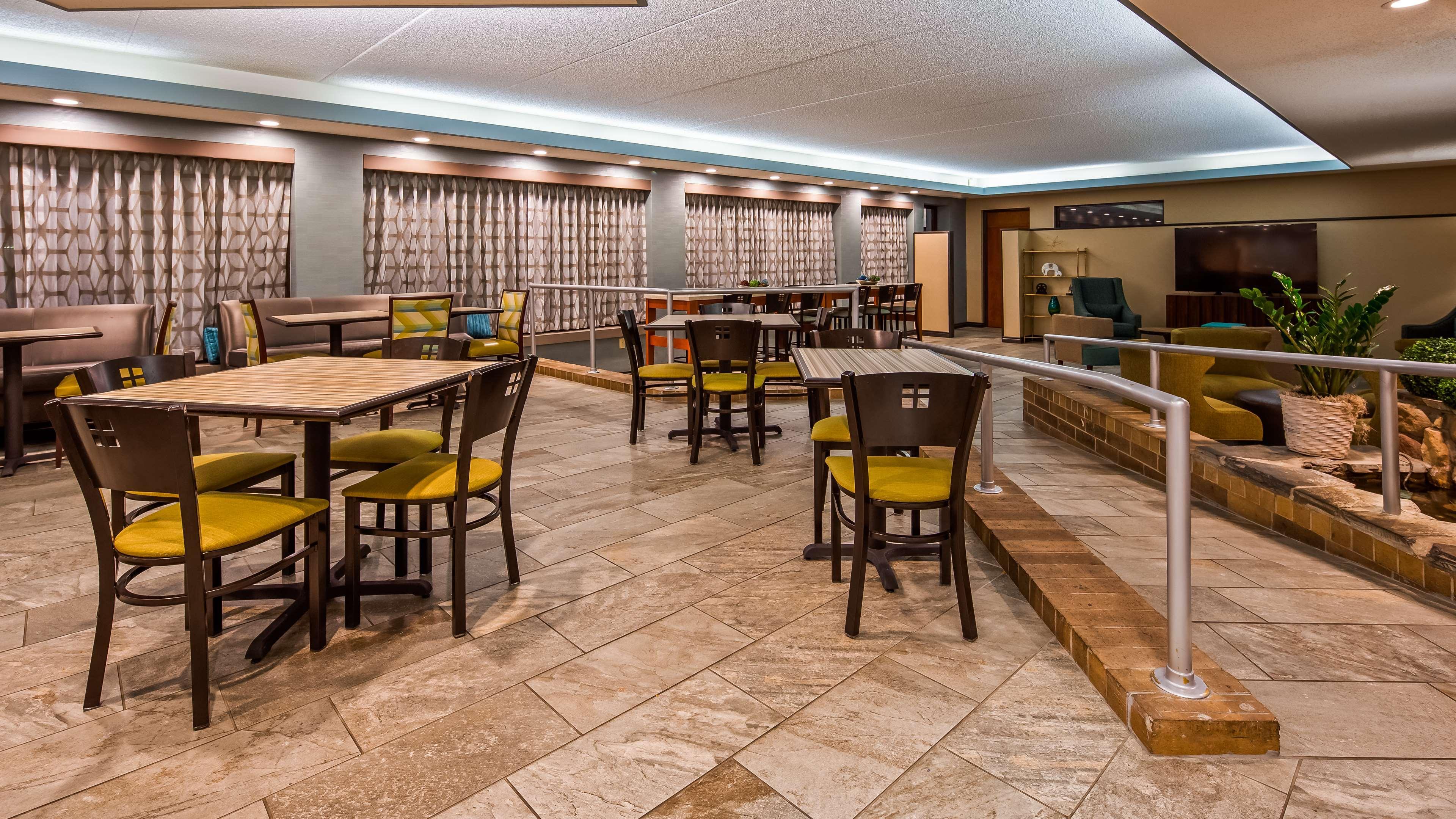 Best Western Warren Hotel Exterior photo